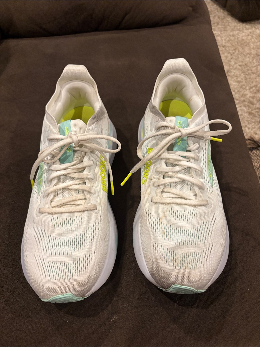 Brooks Adrenaline GTS 25 Women's Running Shoes 10.5 worn 12 times
